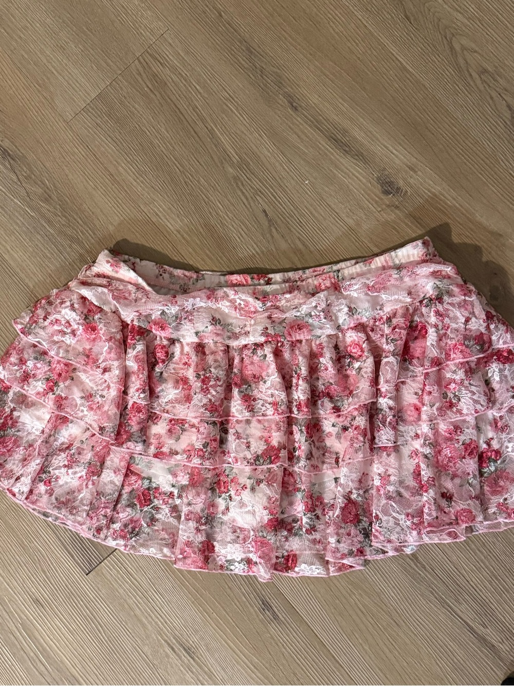 SHEIN Pink Floral Ruffled Tier Mini Skort